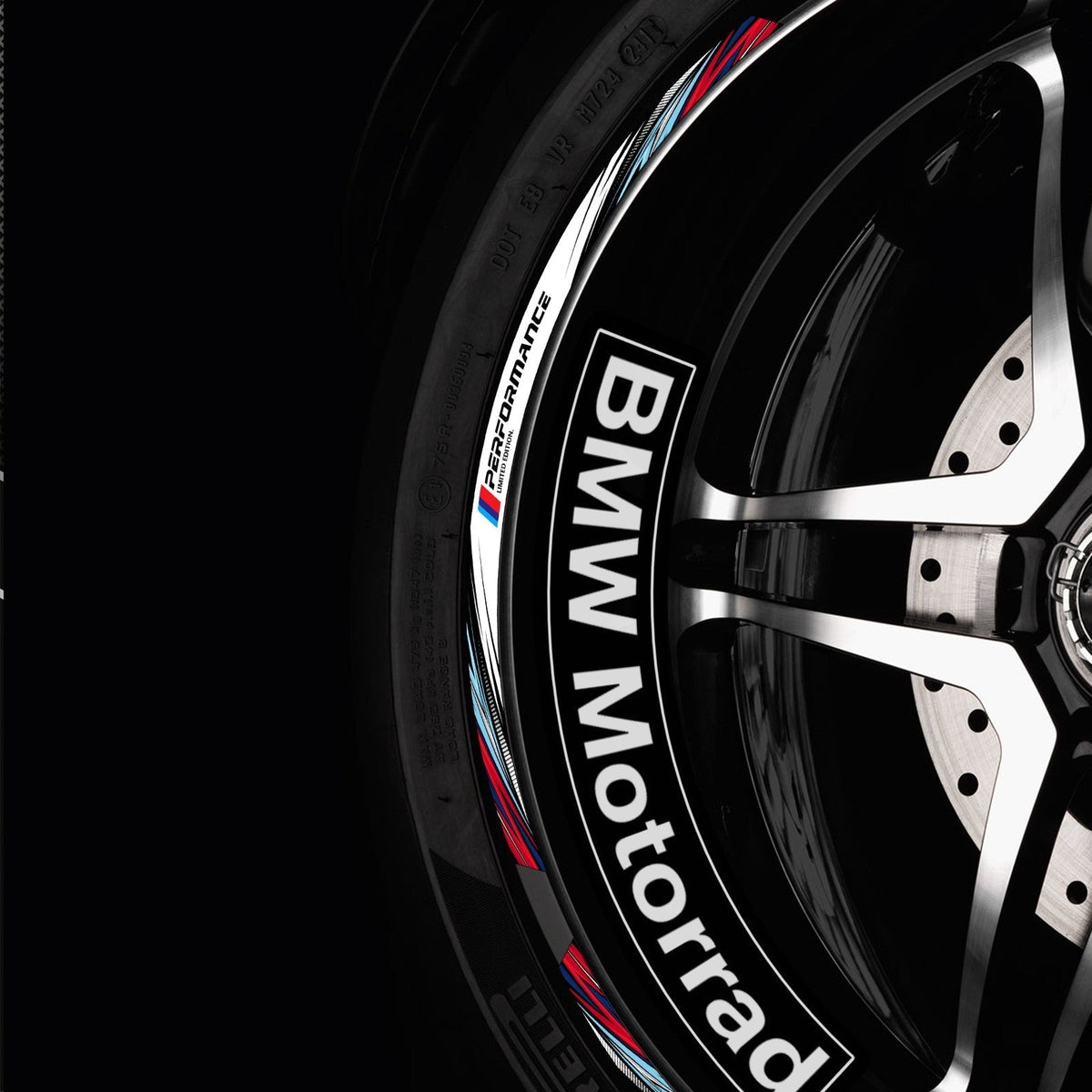 BMW M Sport ratlankių lipdukai uždėti ant motociklo